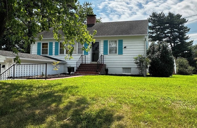 Charming 3BR/1.5BA Home in Walkable Location - Close to Downtown Onancock, VA