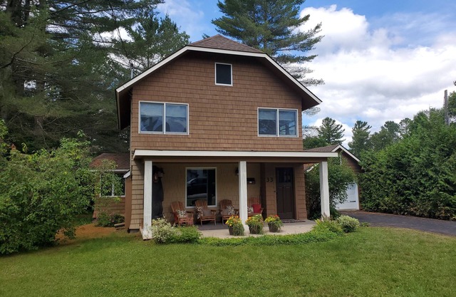 Charming 3br/2ba house in village, 5 minute walk to Main St and Olympic Center