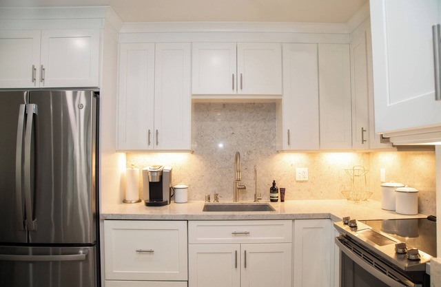 Charming 3BR Condo 31+ Day Stay, Steps to New Brighton State Beach, Capitola