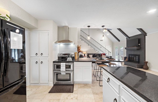 Charming 3BR Home w/ Outdoor Dining on Buttercup Street