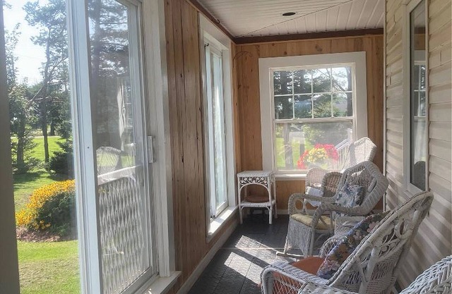 4 Schlafzimmer Landhaus - 10 km von Summerside - River + Kanus