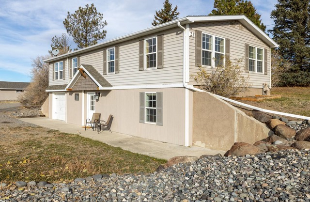 Charming 4 bedroom guest house with great views