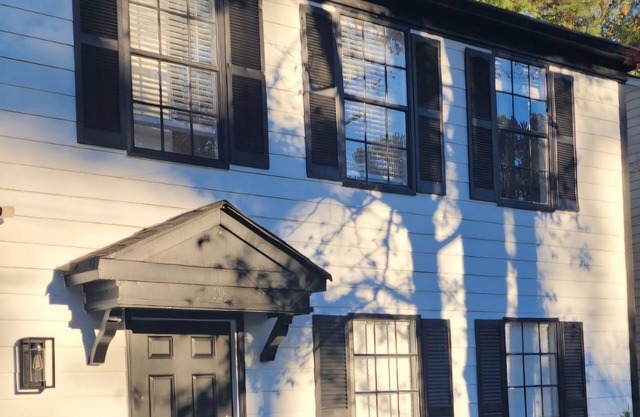 Charming 4-bedroom house in Alpharetta with WiFi and AC