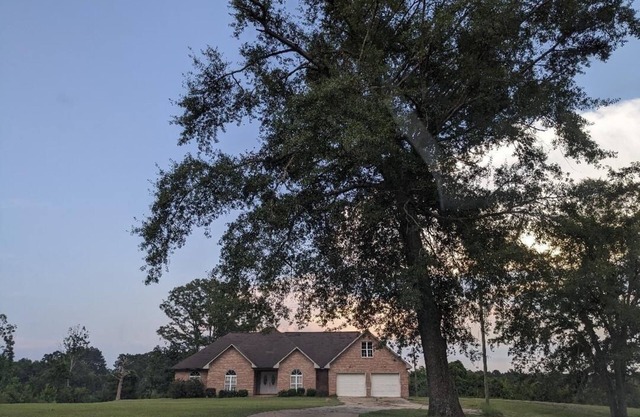 Charming 4-bedroom house with WiFi and AC in Decatur