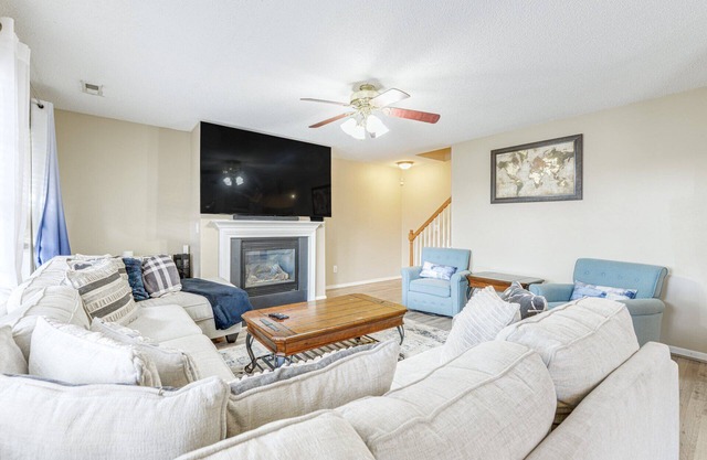 Charming 4-bedroom house with huge back yard and AC in Raleigh, NC