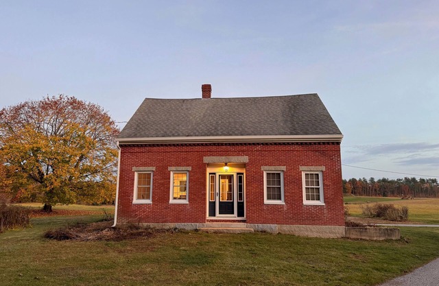 Charming 4-bedroom house in a great location for beach days and lake days.