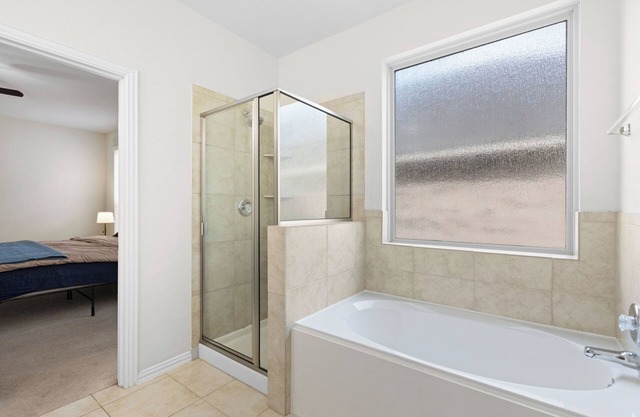 Charming 4-bedroom house with WiFi and AC in peaceful Crosby