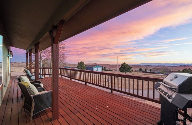 Charming 4-bedroom house with fantastic mountain views in peaceful Peyton, CO.