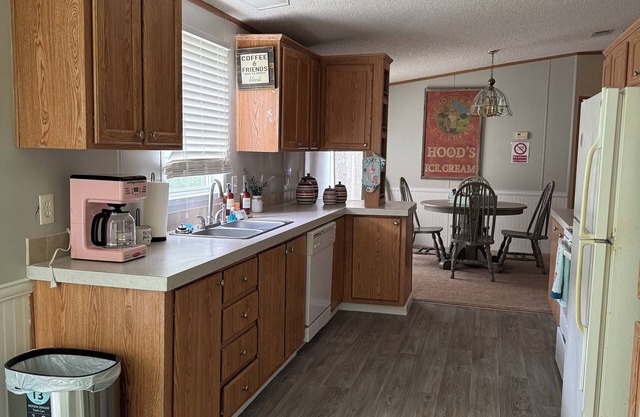 Charming 4-bedroom mobile home with AC, WiFi in amazing West Monroe