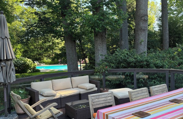 Charming 4-bedroom house in fabulous Chevy Chase with POOL