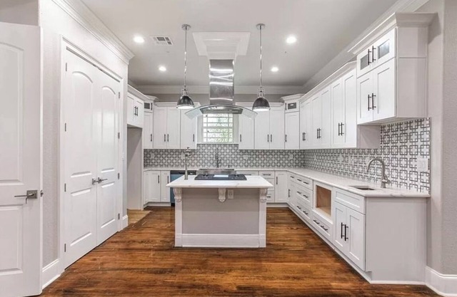 Charming 4-bedroom house with WiFi and AC in delightful New Orleans