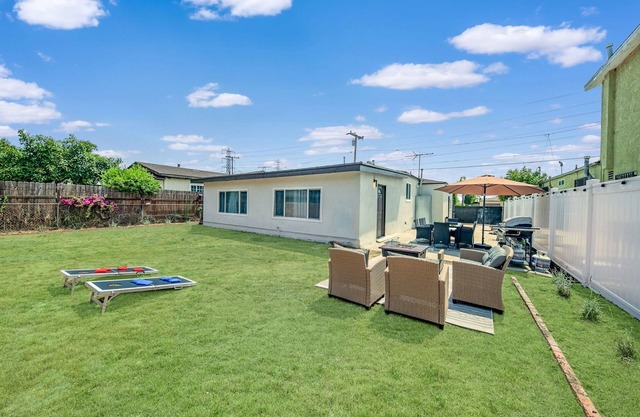 Charming 4-bedroom House with WiFi, AC in beautiful San Gabriel