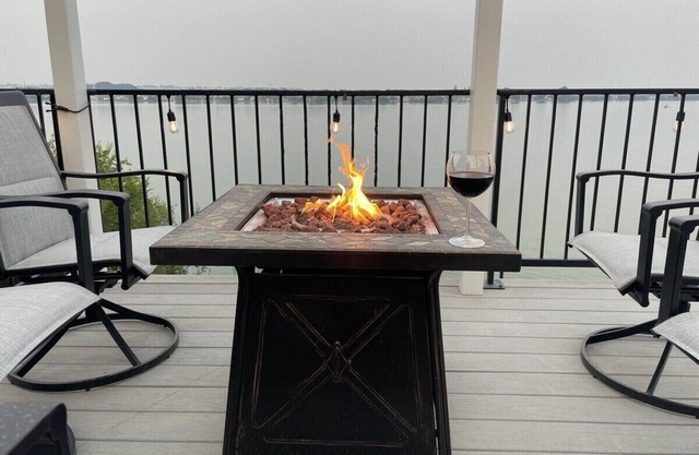Charming 4 Bedroom with spectacular views of Moses Lake!