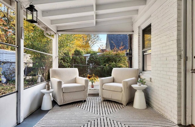 Charming 4 Beds 2 Baths bungalow/Central AC/Near Frear Park & RPI/Pets Friendly