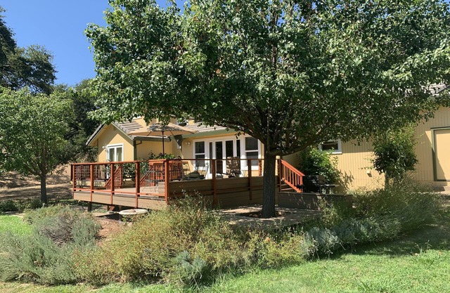 Wunderschönes Haus mit Kirschgarten in Sierra Foothills!
