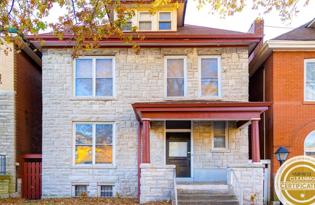 Charming 4BR|3.5BA Shaw Family Home / ABODEbucks