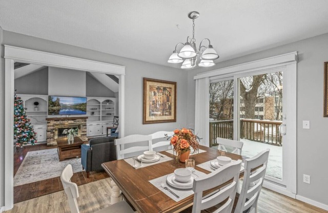 Charming 4BR Family Home in Burnsville