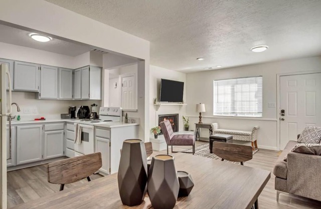 Charming 4BR Townhouse in Central Provo