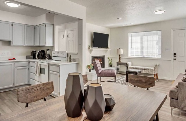 Charming 4BR Townhouse in Central Provo