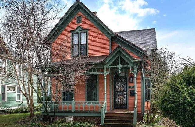 Charming 5-BR, 8 mins to ND, in Museum District