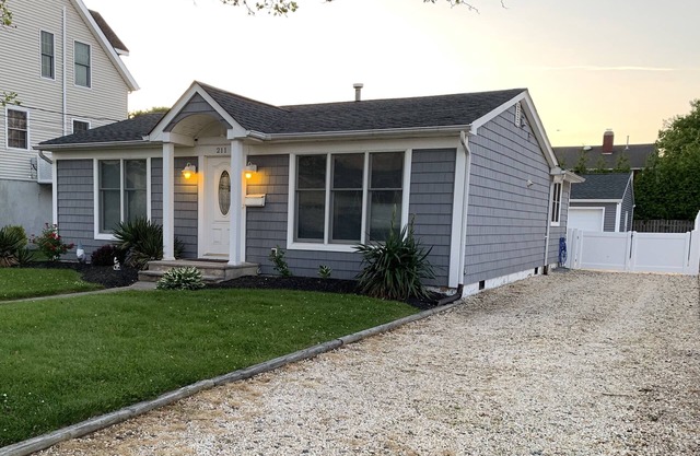 Adorable Beach House 2 Blocks vom Strand entfernt!