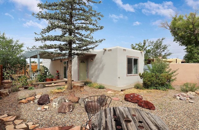 Charming adobe house in the heart of Santa Fe
