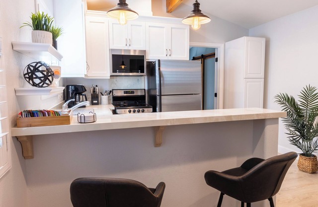 Charming ADU in Brea with Private Yard & In-Unit Laundry - Your Ideal Retreat!