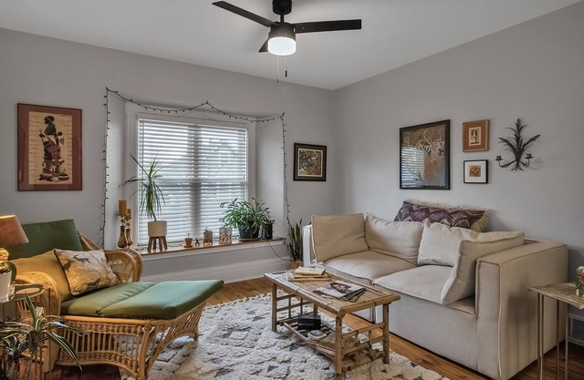 Charming and Centrally Located 1-bedroom apartment in lovely Buffalo, NY