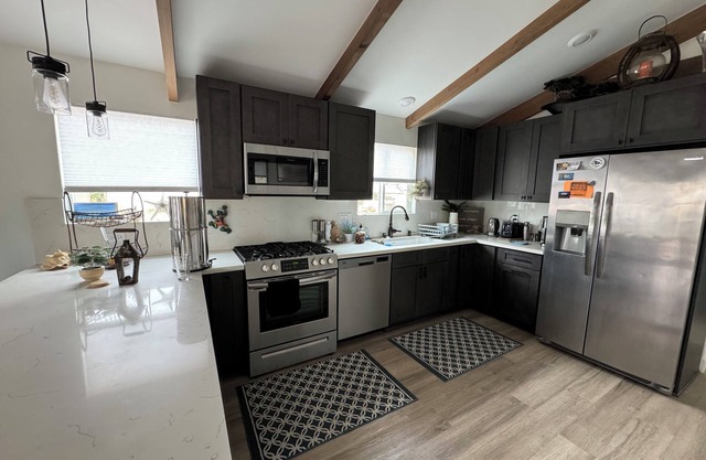 Charming and comfortable 2-bedroom house in Baywood/Los Osos with WiFi