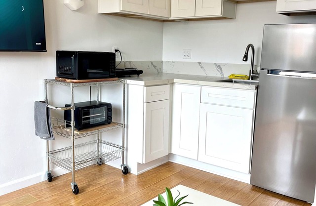 Charming and cozy unit fully furnished with WiFi in beautiful El Cajon