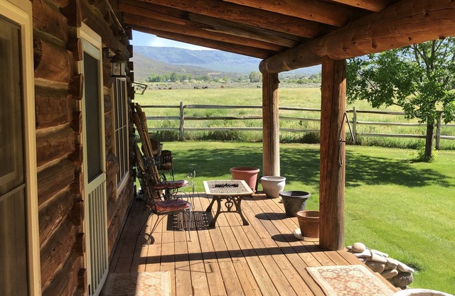 Charming and historic creek side cabin in Mesa Colorado