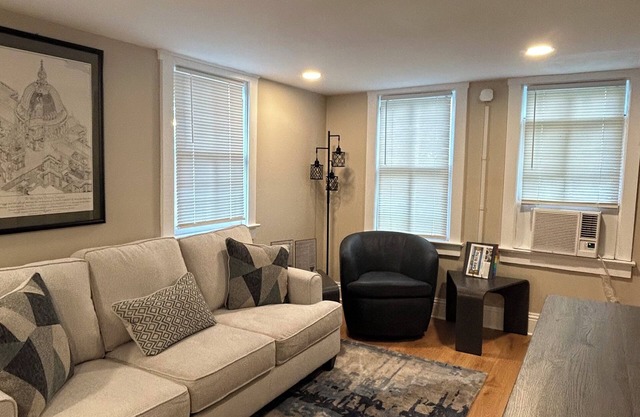 Charming and Tranquil 1-bedroom apartment close to Historic Downtown Sanford