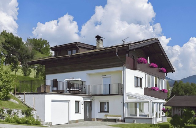 Charmantes Apartment "Haselstaude - Morgensonne" mit Bergblick, WLAN, Terrasse und Garten; Parkplatz