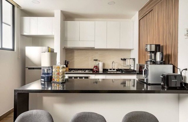 Charming Apartment in La Condesa with Gym & Free Parking