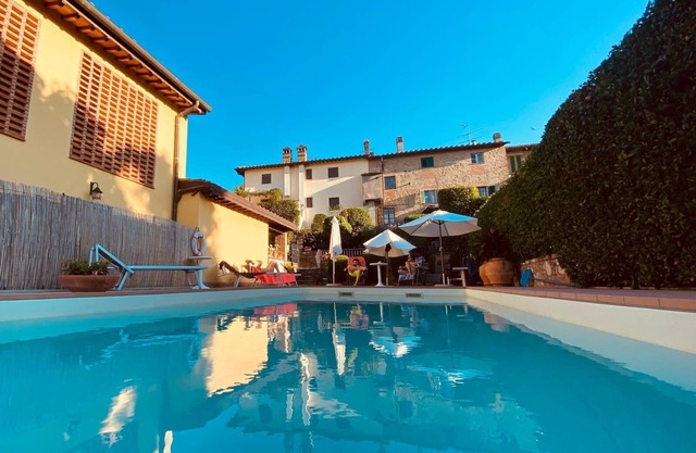 Wohnung in einem typisch toskanischen Residenz mit Swimmingpool