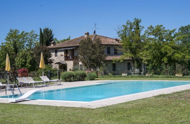 Charmante Wohnung mit Schwimmbad 35 km Florenz, 20 km Siena, 12 km Chianti