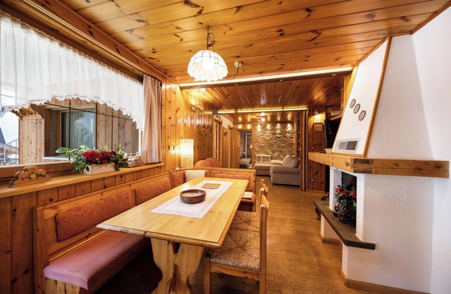 Charmante Ferienwohnung "Majon d'Aisciuda Marmolada" mit Blick auf die Berge
