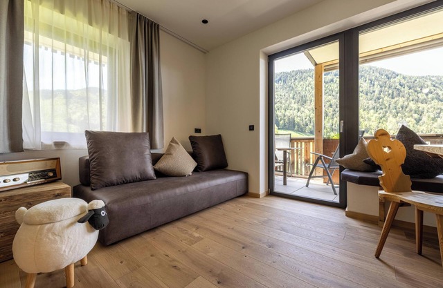 Charmante Ferienwohnung "Sonnleiten Sonnenalm" mit Blick auf die Berge