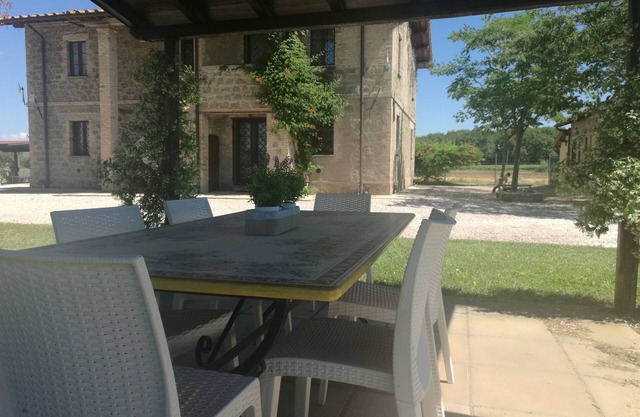 Charming apt. mit Pool in einem Weingut. Kostenloses WLAN, kostenloses veg Garten, kostenlosen Wein