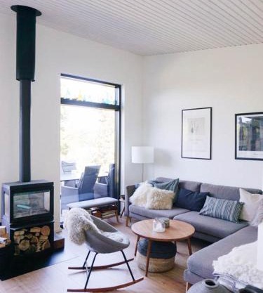 Charming Architect-Designed House Near Hou Harbor