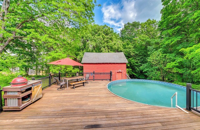 Charming Ballston Spa Home w/ Sauna & Private Pool