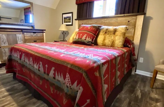 Charming Barndo Loft in Kernersville with WiFi and AC