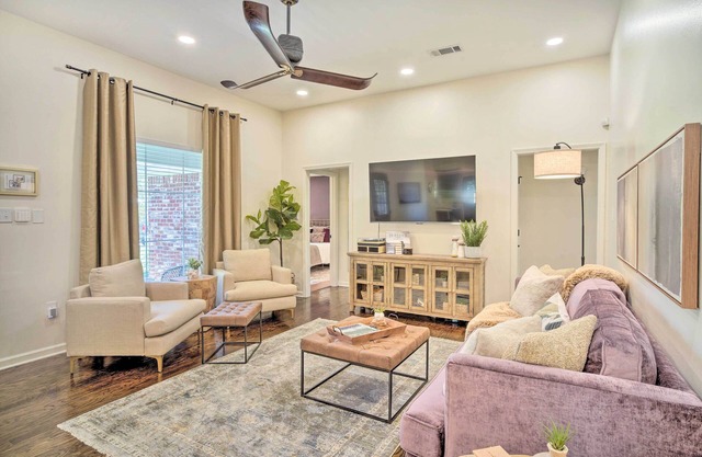Charming Baton Rouge Retreat ~ 3 Mi to LSU!