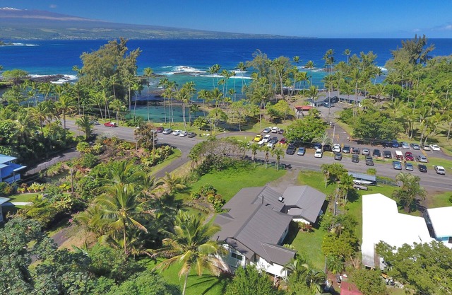 Charming Beach House @ Richardson Beach Park, Hilo’s Premier Beach