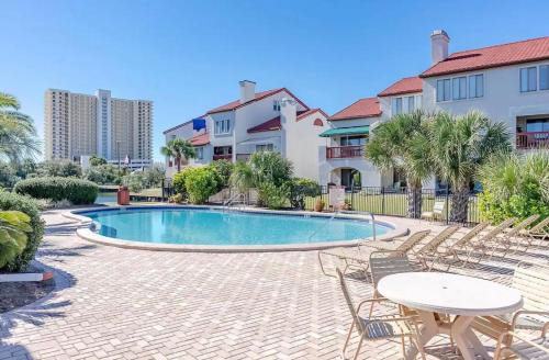 Charming Beach Studio With Pool & Sauna