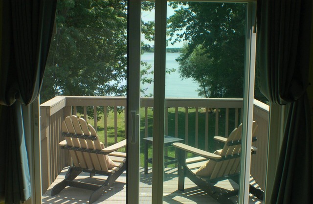 Charmantes Ferienhaus am Strand in Point Peninsula