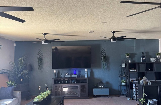 Charming bedroom with WiFi, AC in serene Apple Valley