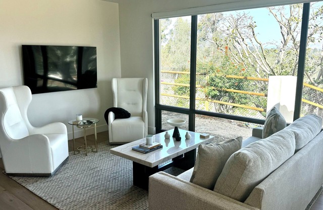 Charming brand new 2-bedroom vineyard house with AC, in peaceful Rancho Santa Fe
