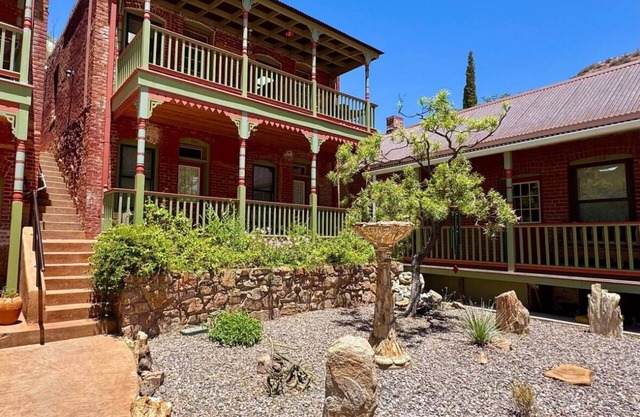 Charming Brewery Gulch apartment in a historic former brothel close 2 everything