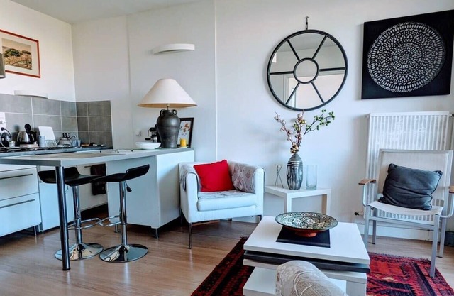 Charming bright T2, balcony, parking, telework